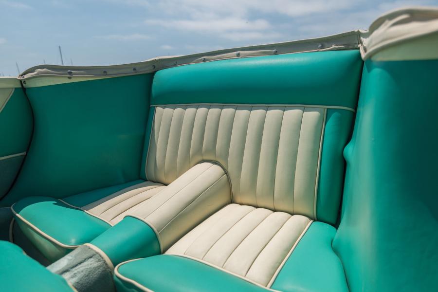 Интерьер Maserati 3500 GT Spyder by Frua (AM101.268) 1957 года  (фото 22 из 26)
